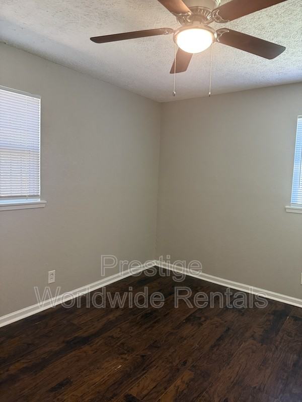 3120 Urban Ave - Photo 3 of 8