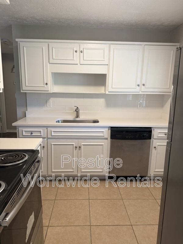 3120 Urban Ave - Photo 6 of 8