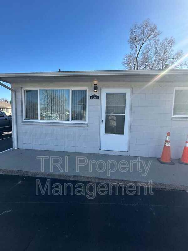 908 31st Ave - Photo 2 of 12