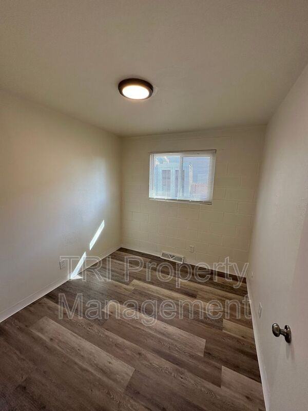 908 31st Ave - Photo 6 of 12