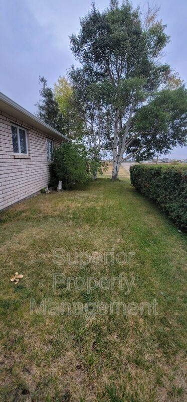 7014 Ridge Rd - Photo 5 of 37