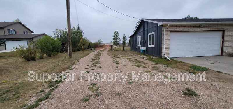 7014 Ridge Rd - Photo 7 of 37