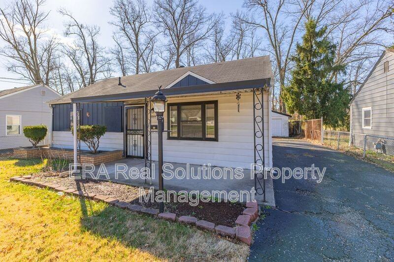 2009 Catalpa Ave - Photo 3 of 34