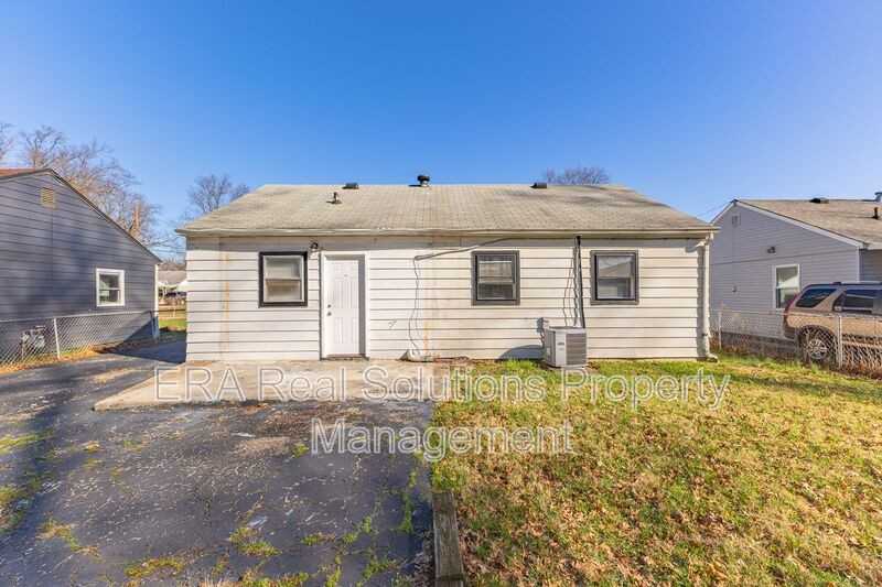 2009 Catalpa Ave - Photo 7 of 34