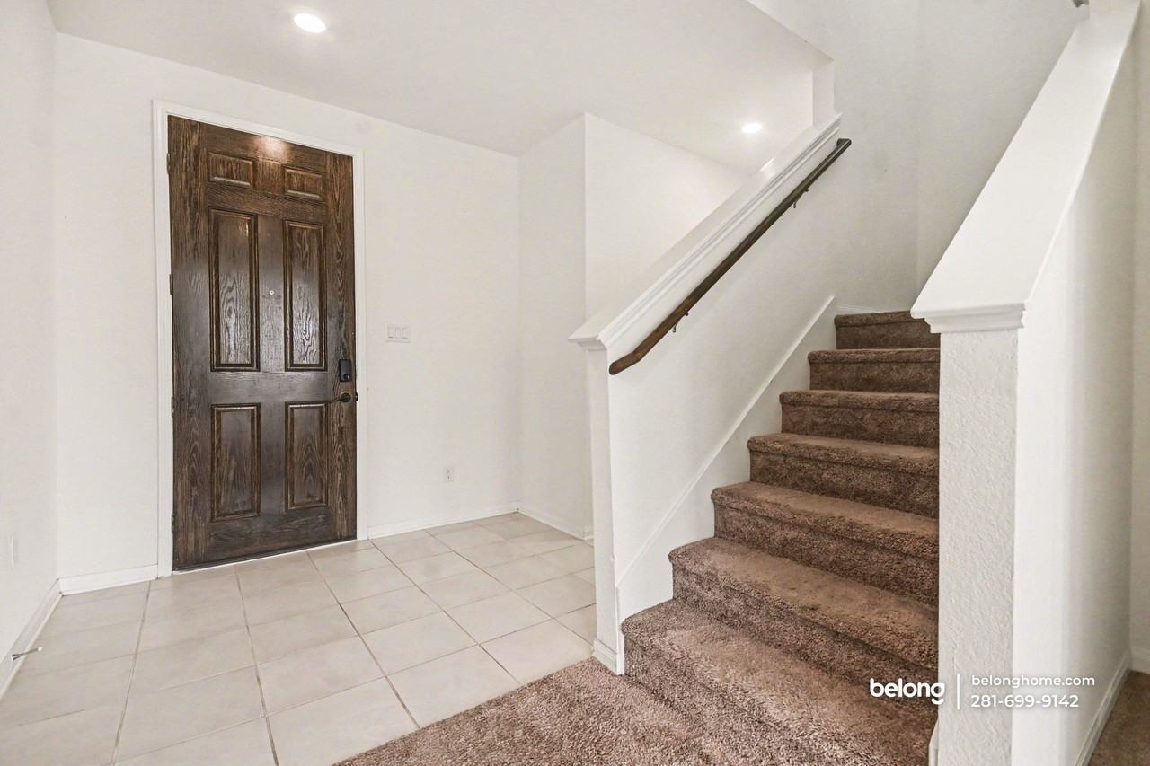 7218 Bakersfield Ct - Photo 5 of 27