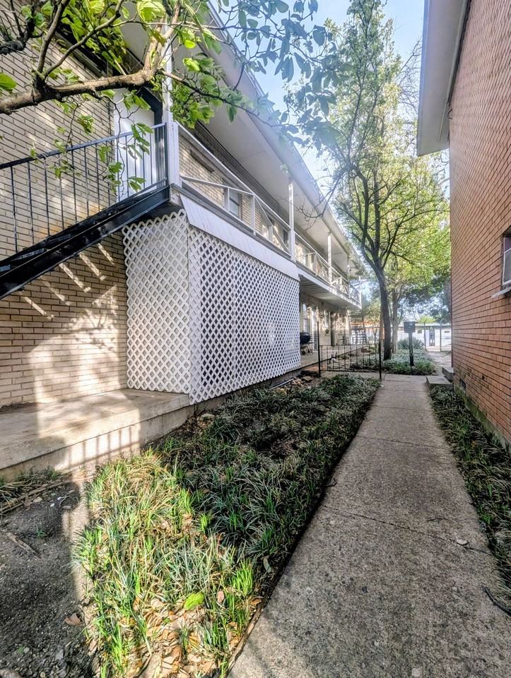 Bryan St. Apartments - Photo 2 of 4