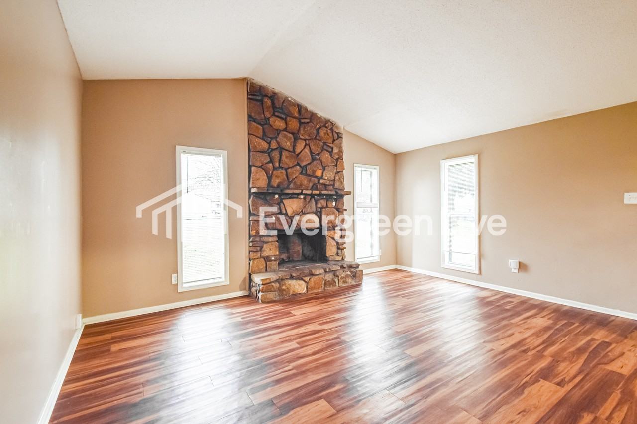 3312 Spring Shadow Dr - Photo 3 of 15