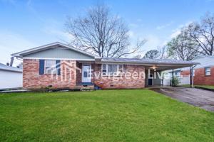 featured image of 3051 Beauchamp Dr