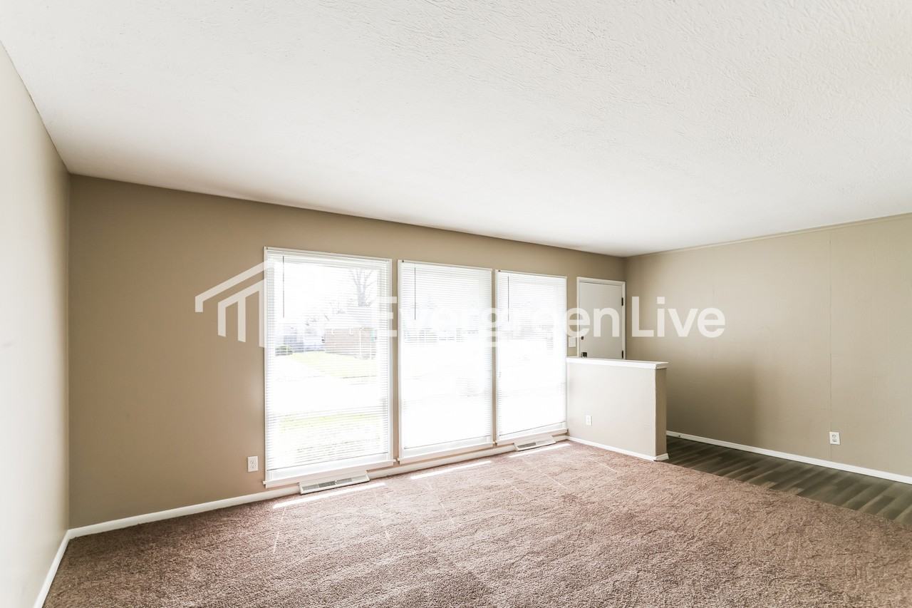 7760 Burkey Dr - Photo 3 of 16