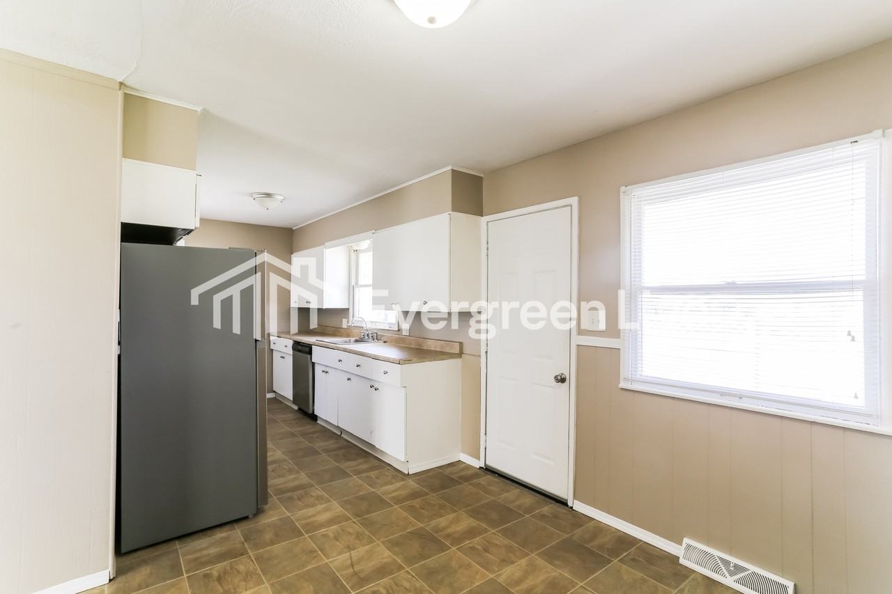 7760 Burkey Dr - Photo 7 of 16