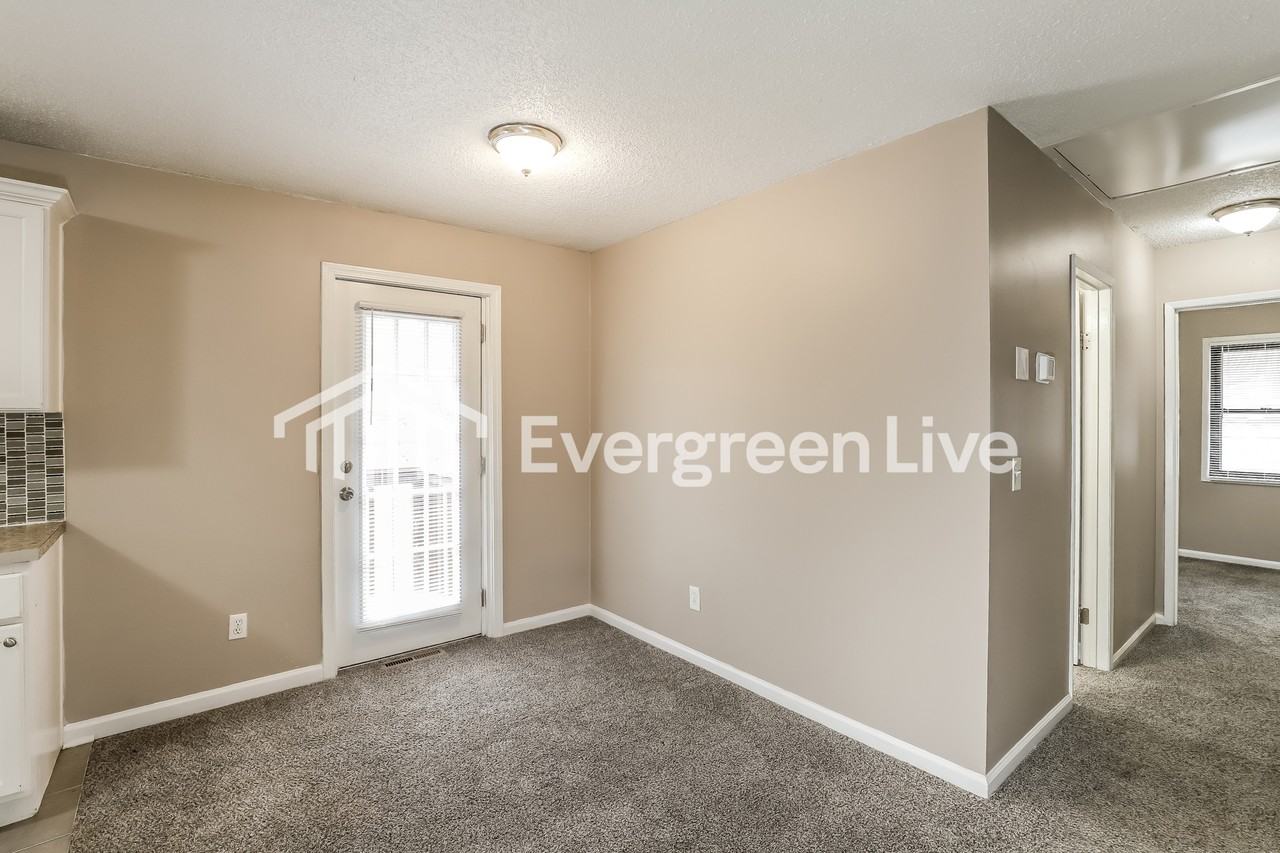 4913 N Wallace Ave - Photo 4 of 15