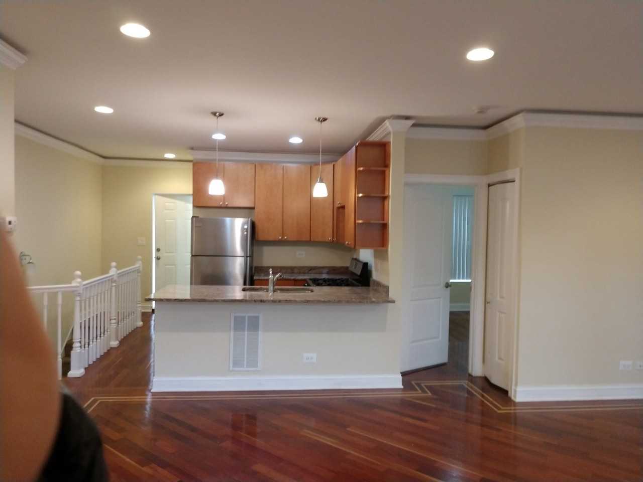 W Cullom Ave #1 - Photo 4 of 15