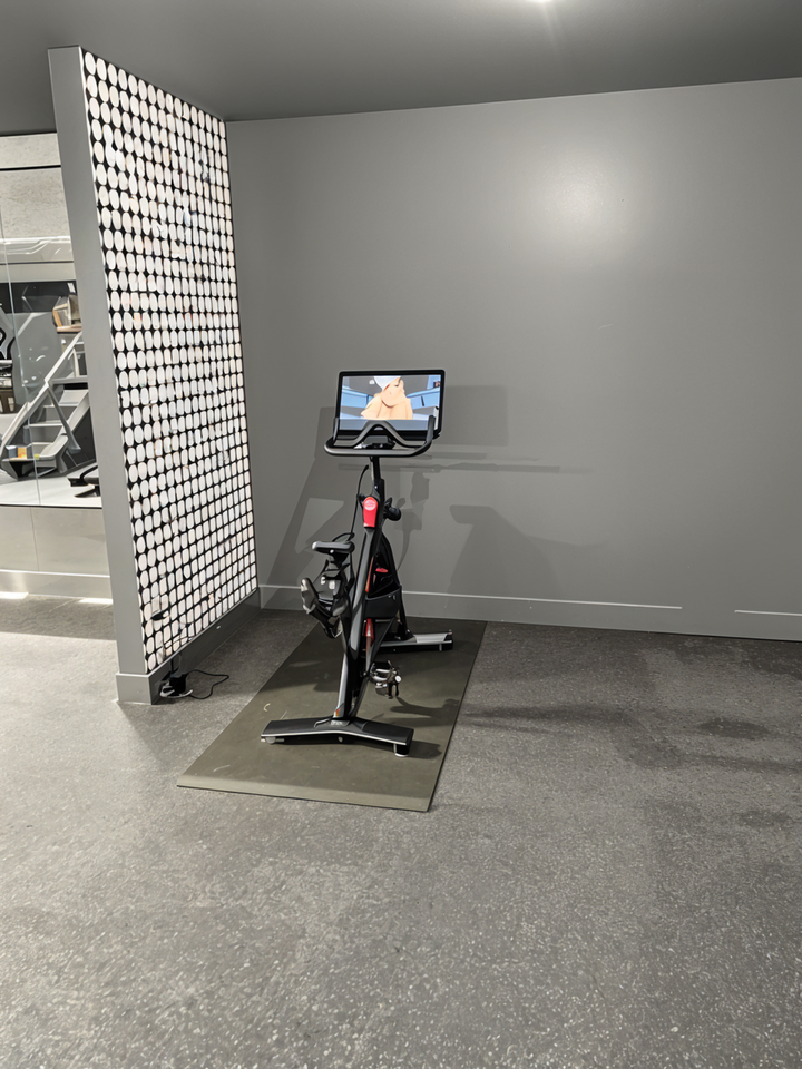 Marseille Apartments - Photo 6 of 8