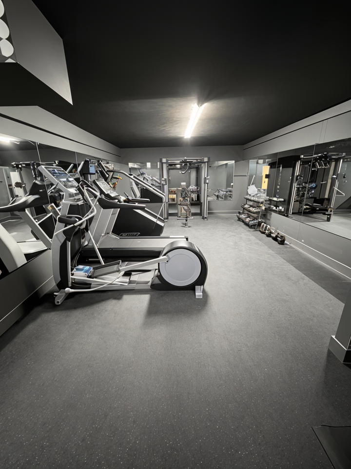 Marseille Apartments - Photo 7 of 8