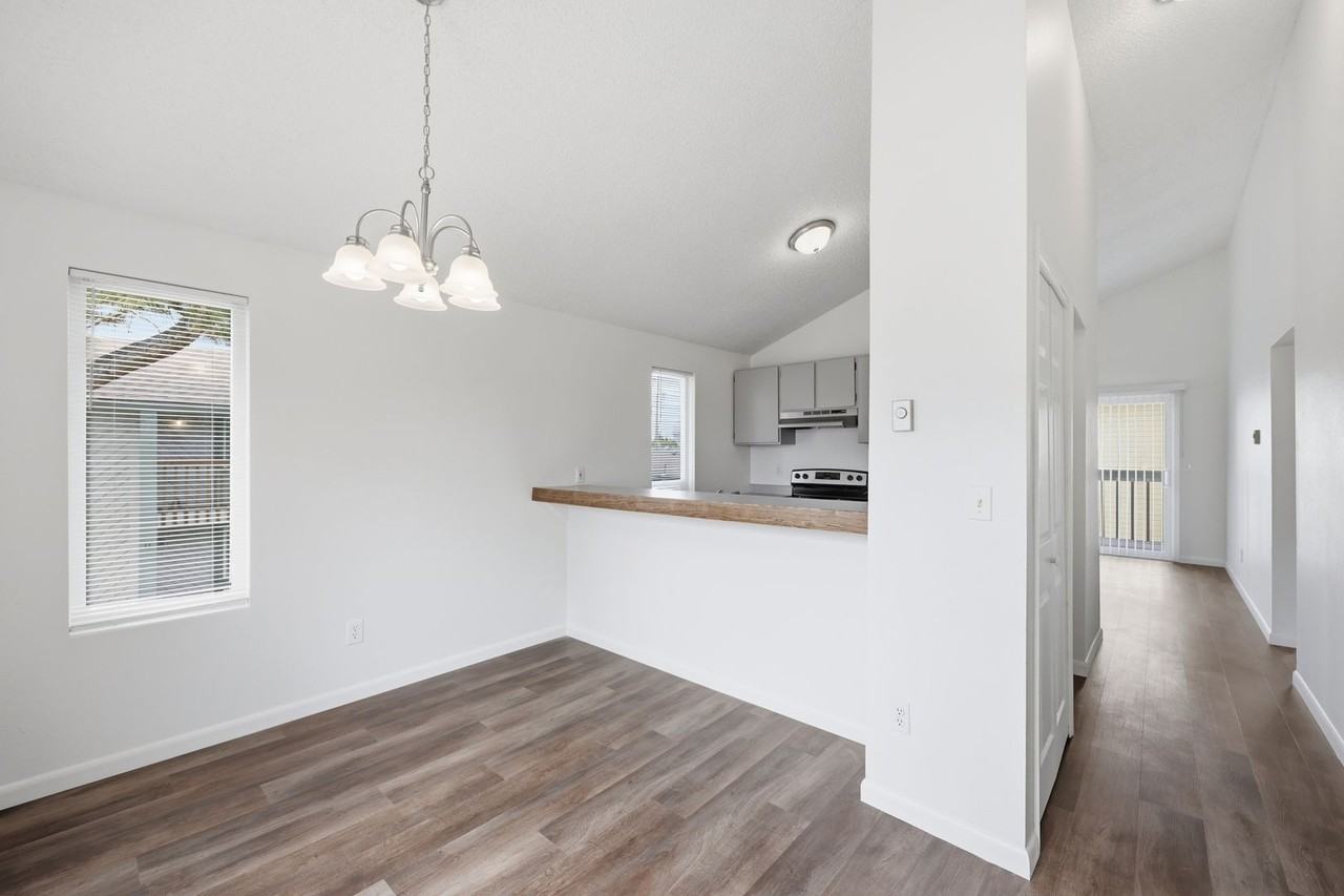 The Maples - Photo 7 of 31