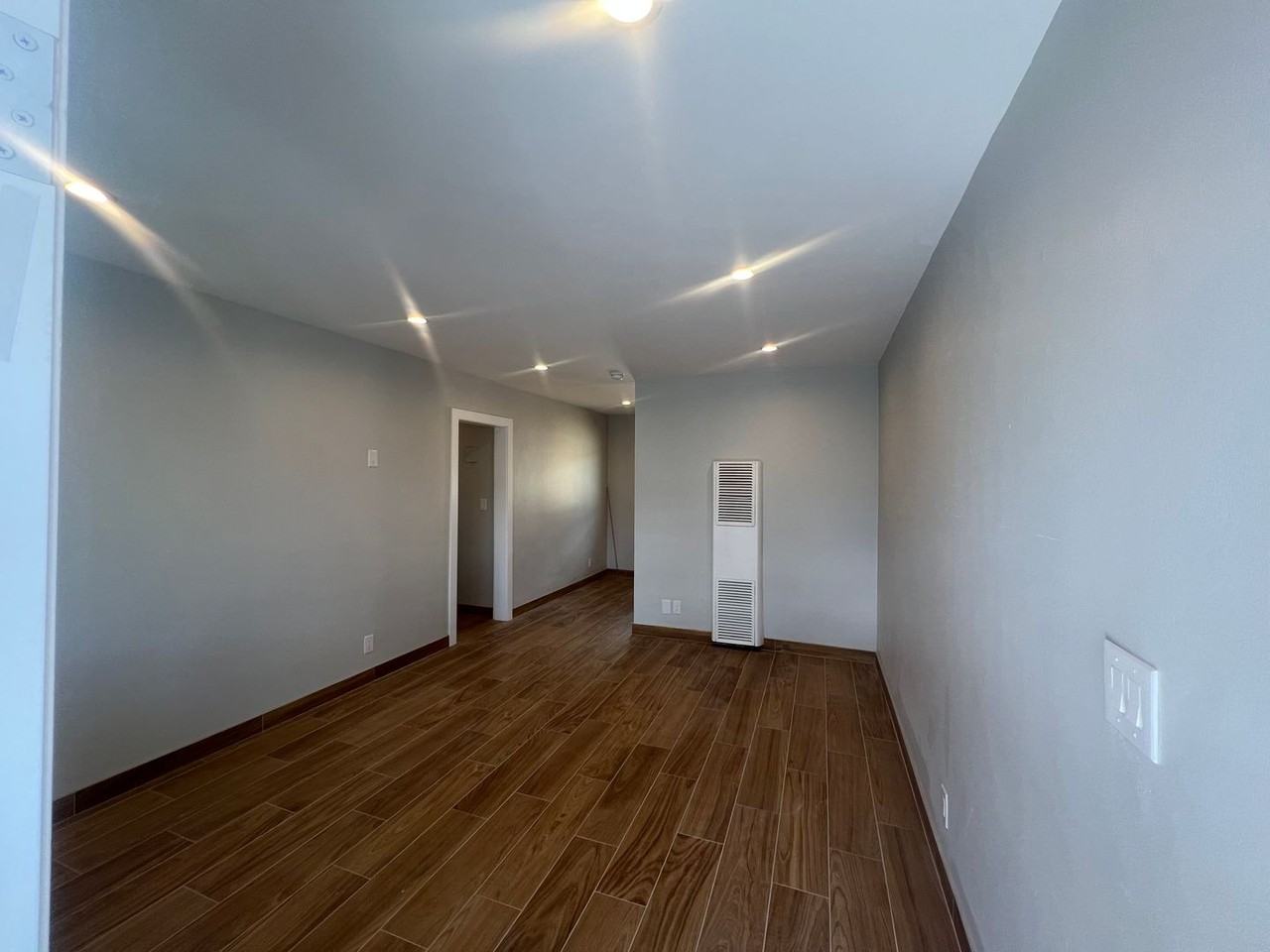 DNA APARTMENTS 6903 FULTON LLC - Photo 2 of 24