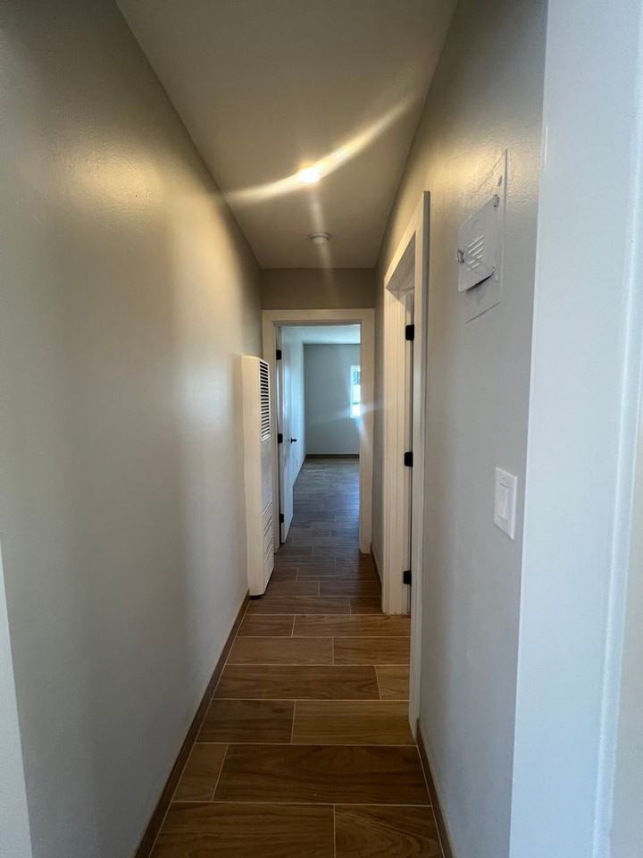 DNA APARTMENTS 6903 FULTON LLC - Photo 6 of 24