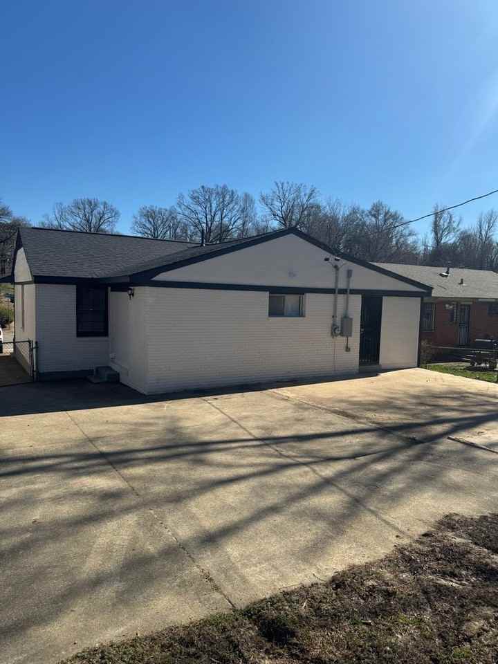 3575 Millard Rd - Photo 2 of 9