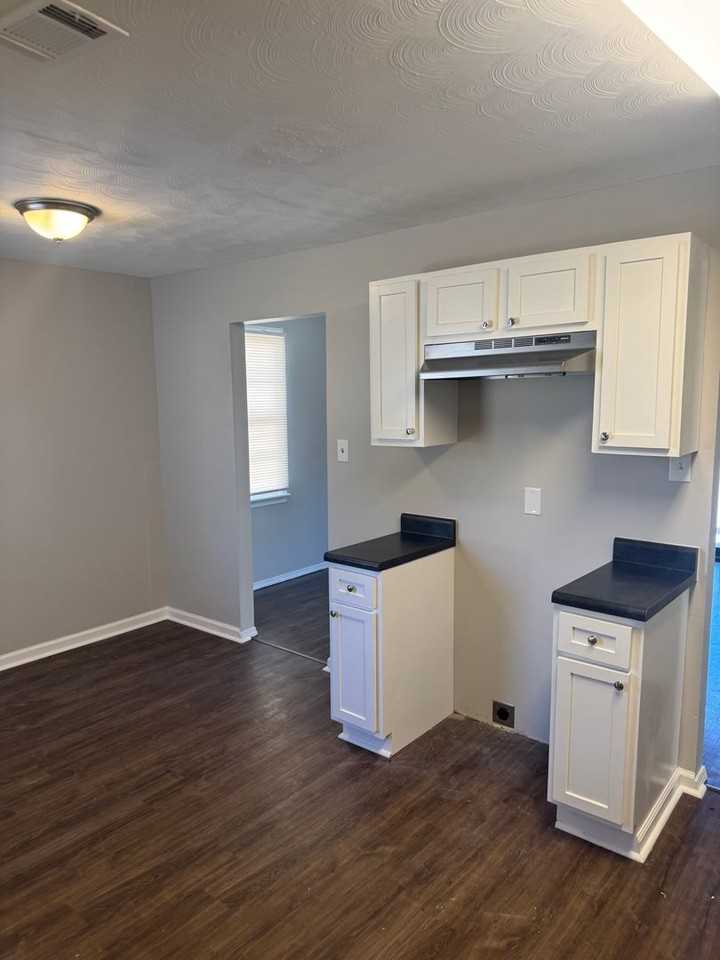 3575 Millard Rd - Photo 5 of 9