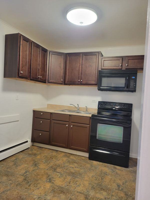 1024 N High St - Photo 5 of 10