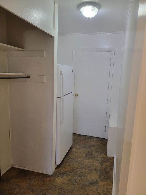 1024 N High St - Photo 6 of 10