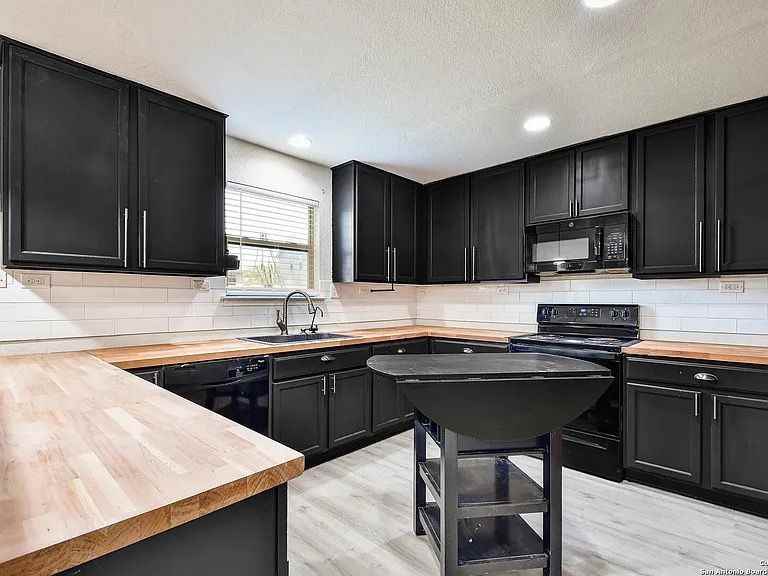 7711 Stable Vw - Photo 3 of 15