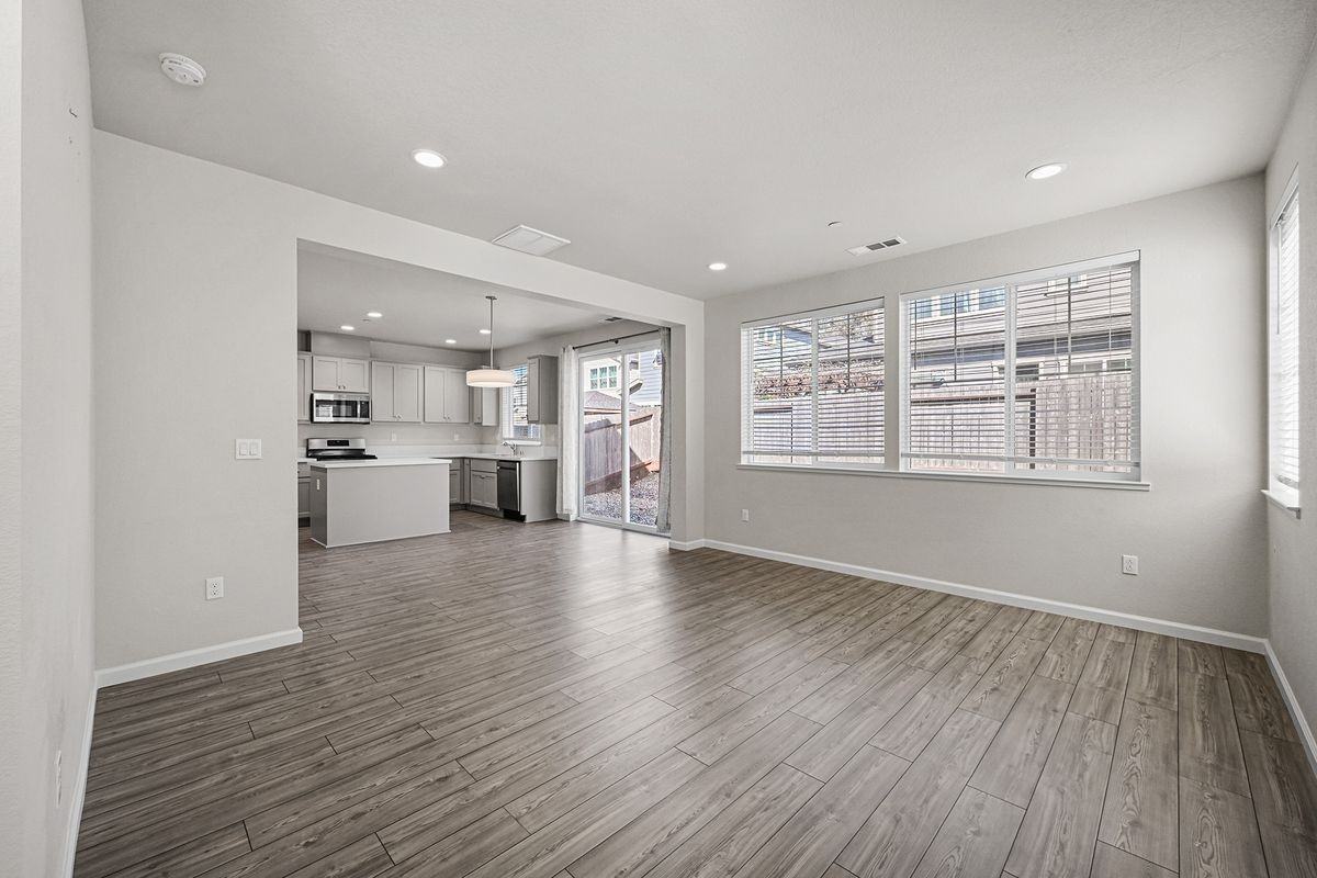 1477 Cecilia Dr - Photo 3 of 19