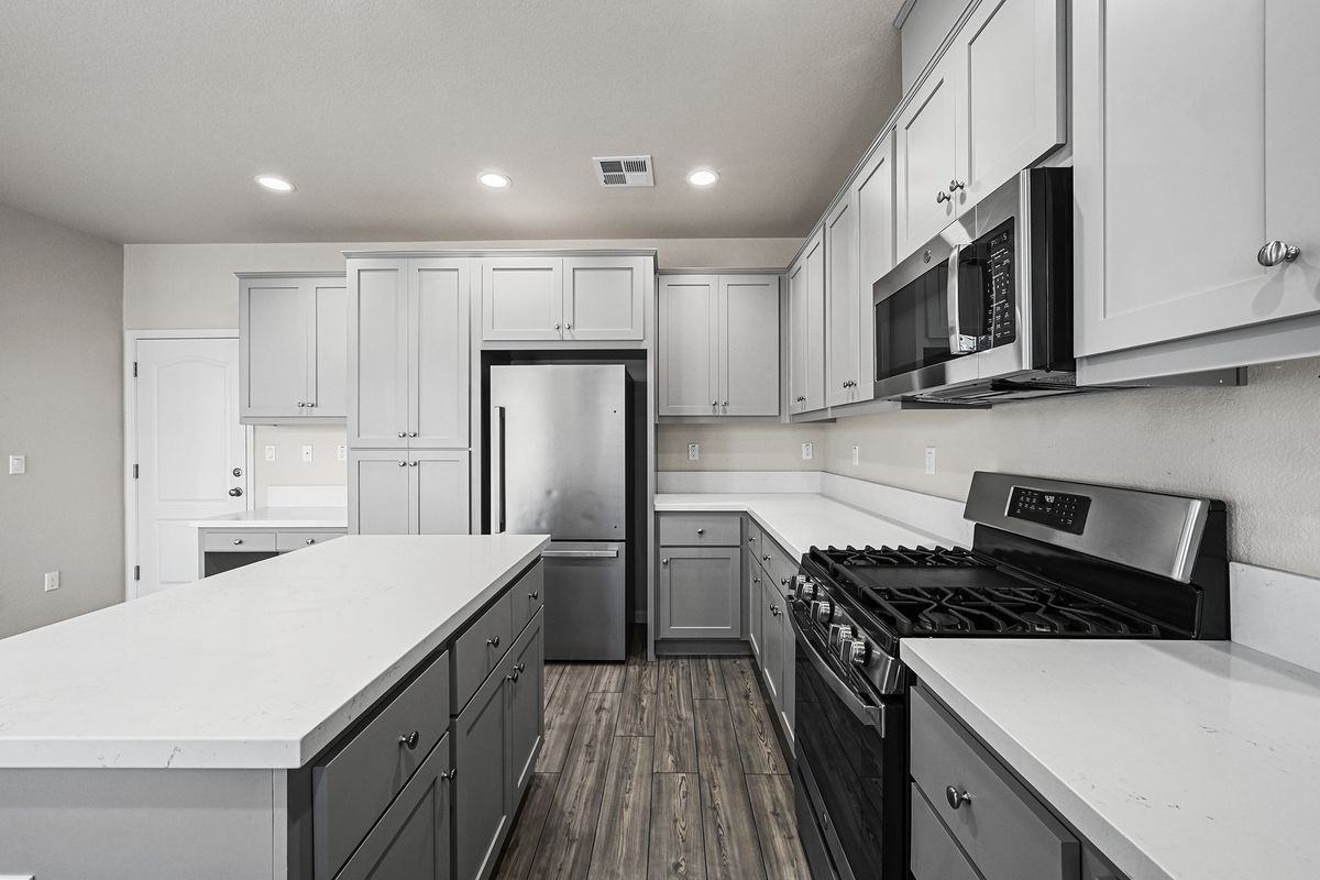 1477 Cecilia Dr - Photo 7 of 19