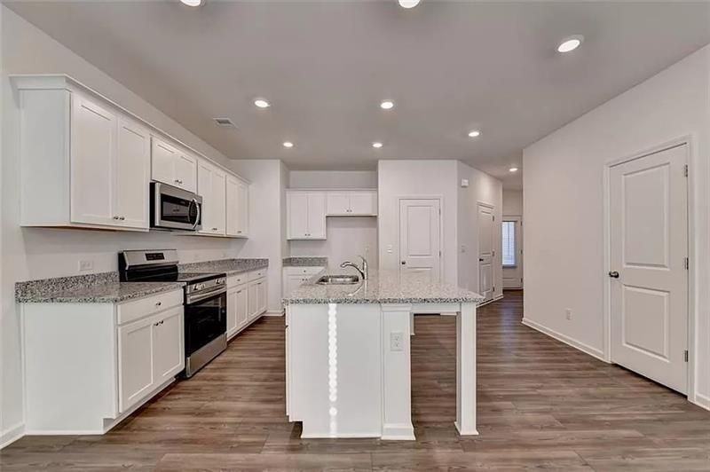 100 Mission Blvd - Photo 6 of 17