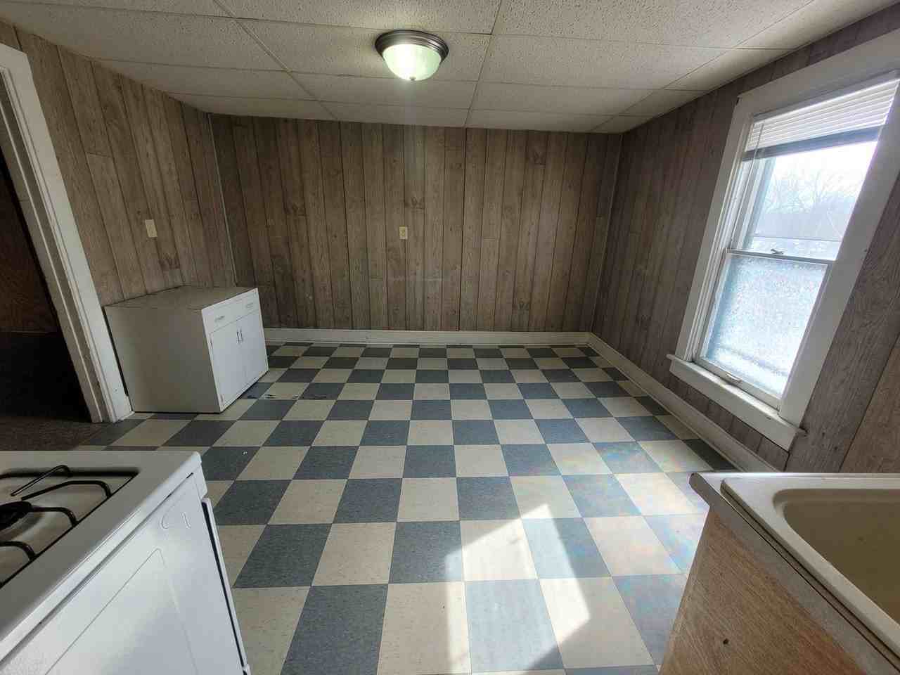 nre418 - Photo 2 of 15