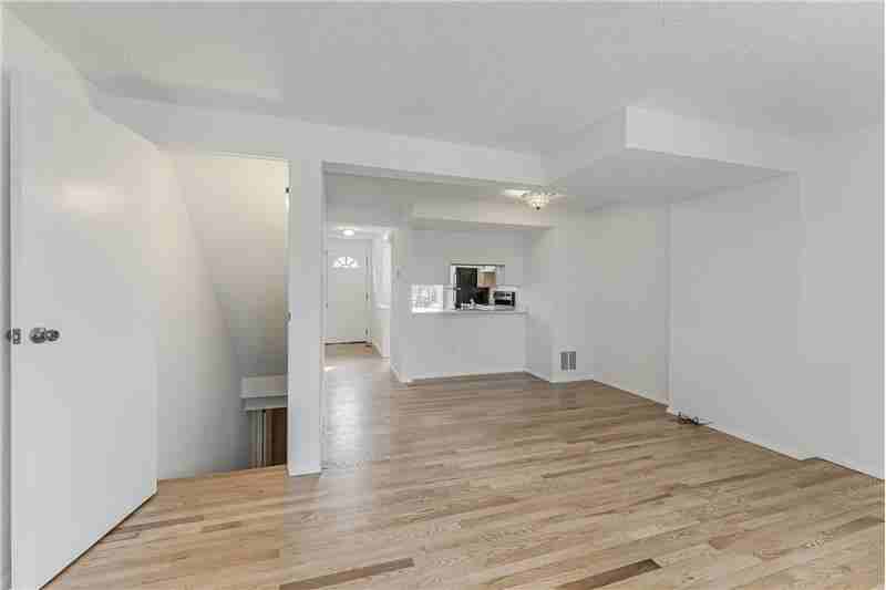 1682 Harvest Green Ct - Photo 2 of 38