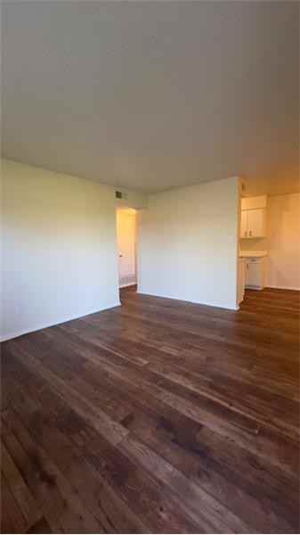 1403 Jl Davis Ave - Photo 2 of 12