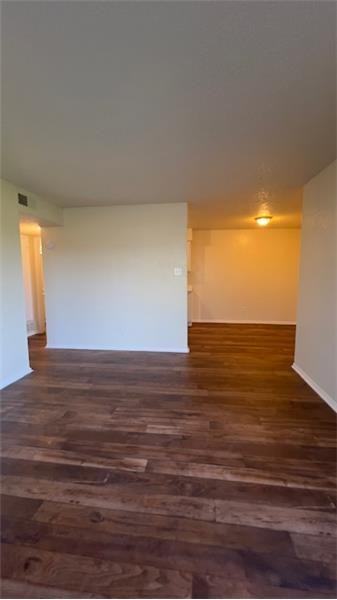 1403 Jl Davis Ave - Photo 3 of 12
