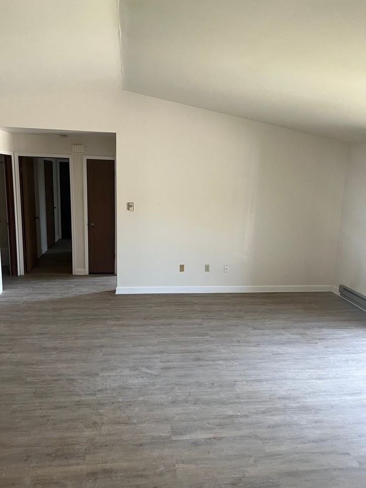 Cranberry Apts LLC - Photo 3 of 17