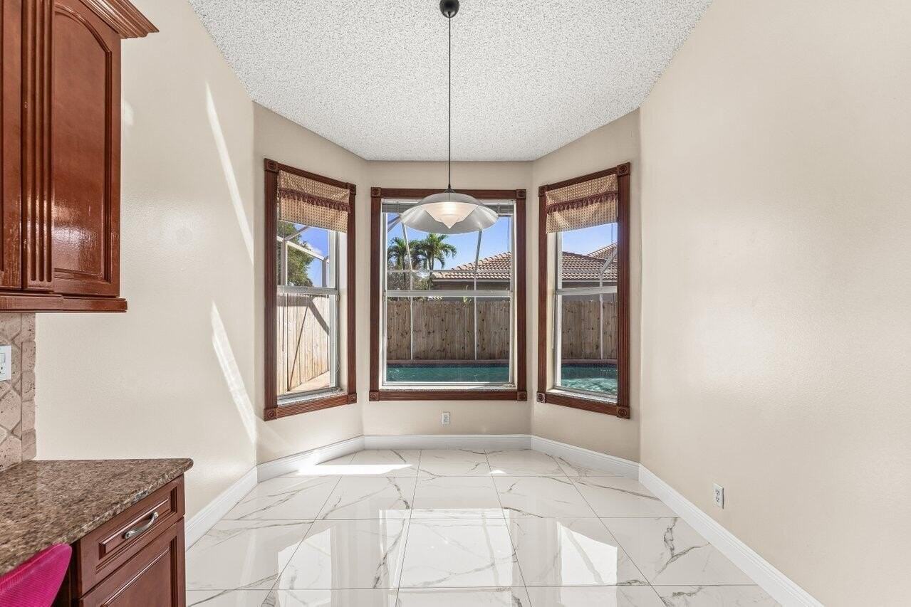 5872 Nw 73rd Ct - Photo 7 of 24