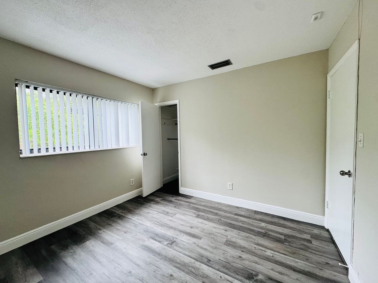 ACS 1041 LLC - Photo 7 of 18