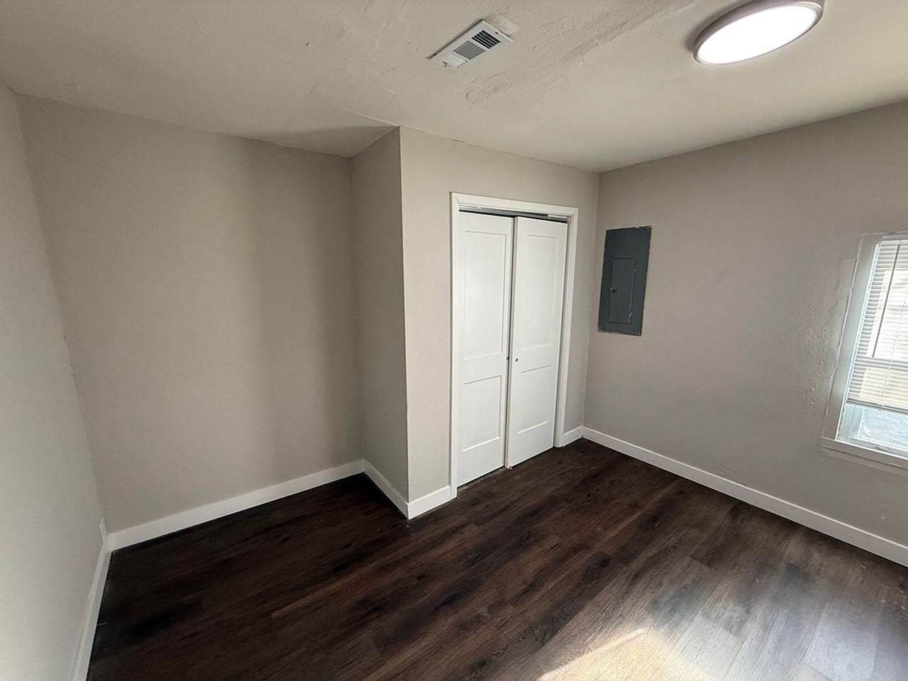 210 Highview Ave - Photo 4 of 35