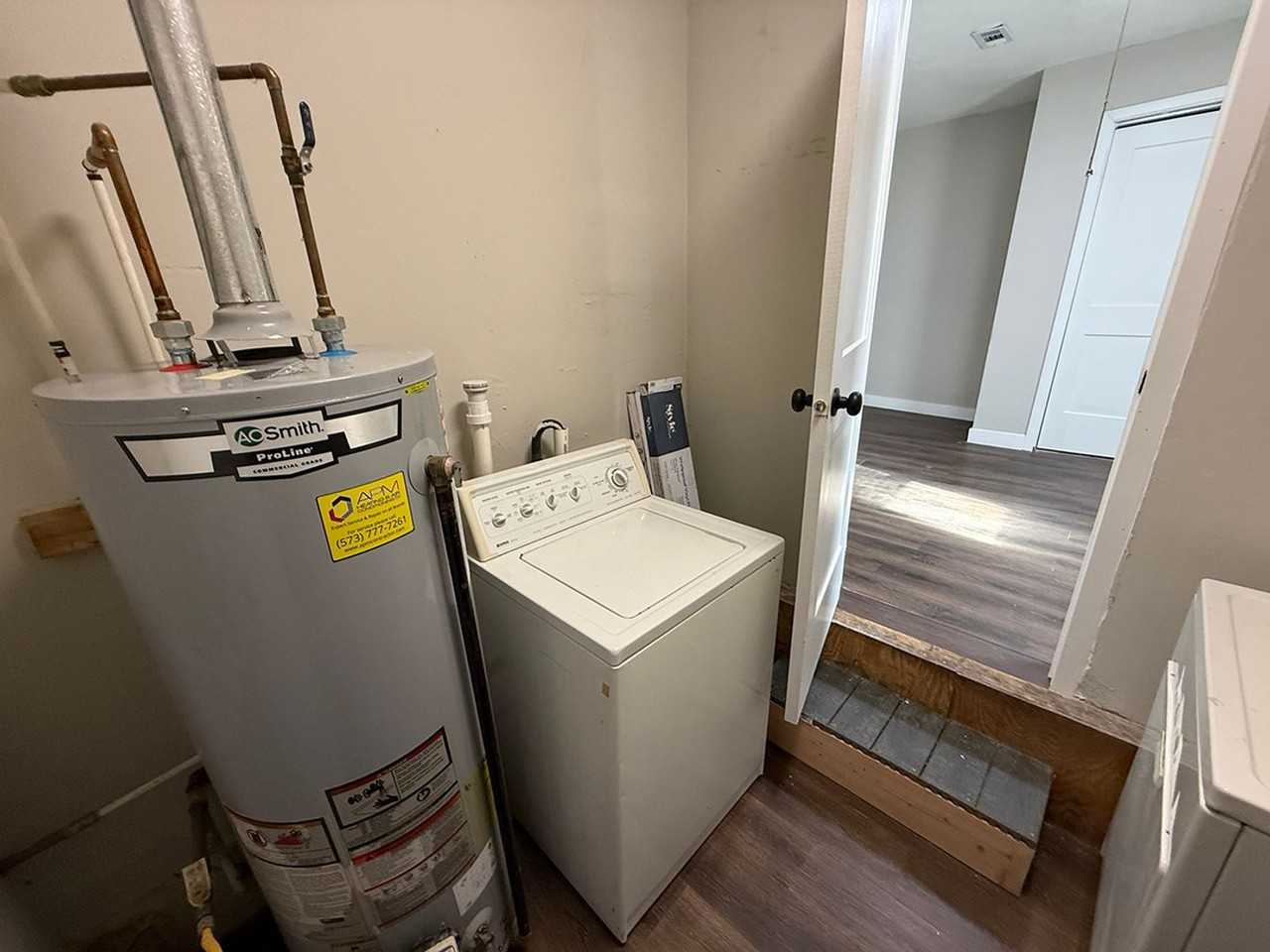 210 Highview Ave - Photo 5 of 35