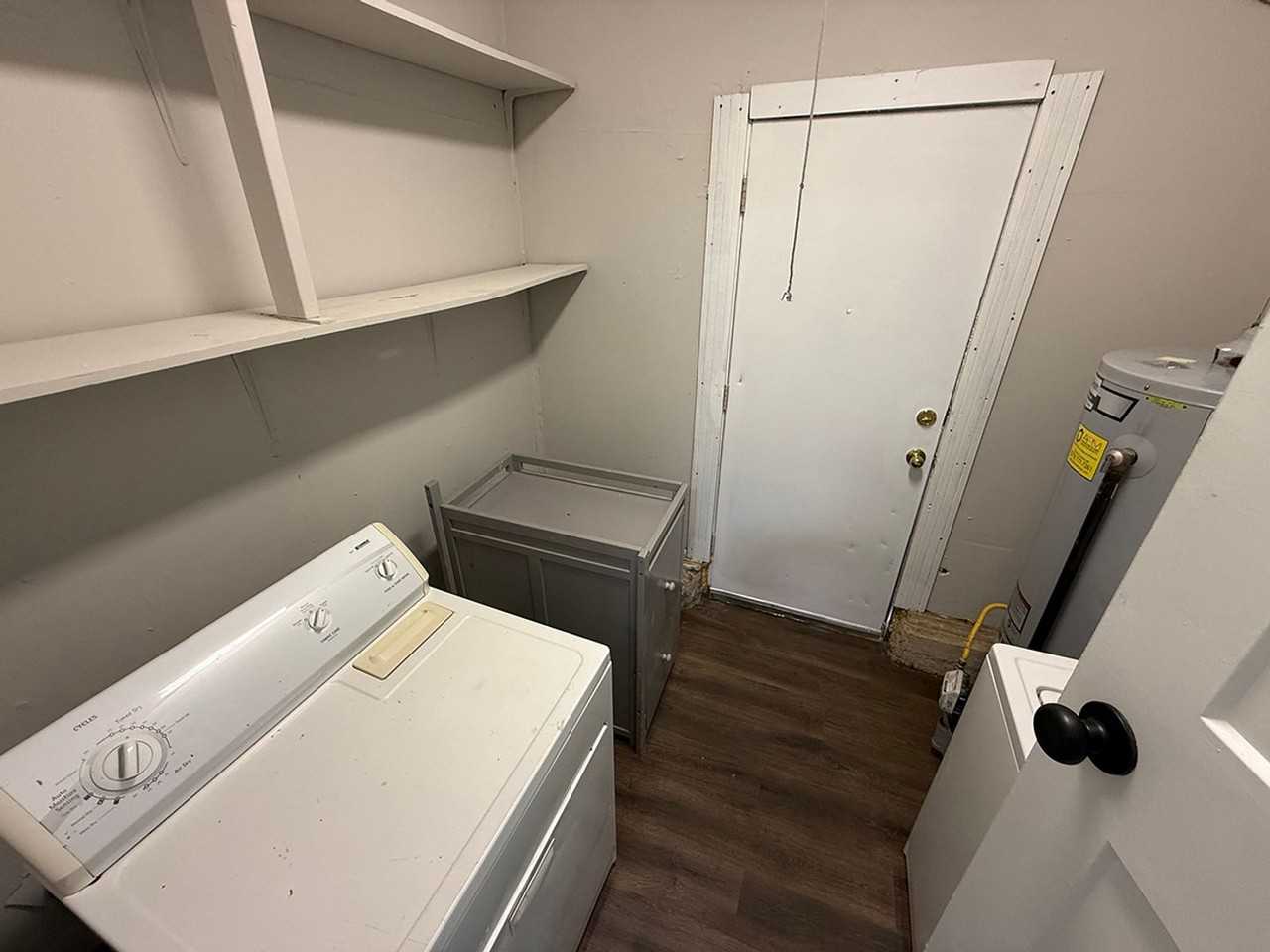 210 Highview Ave - Photo 7 of 35