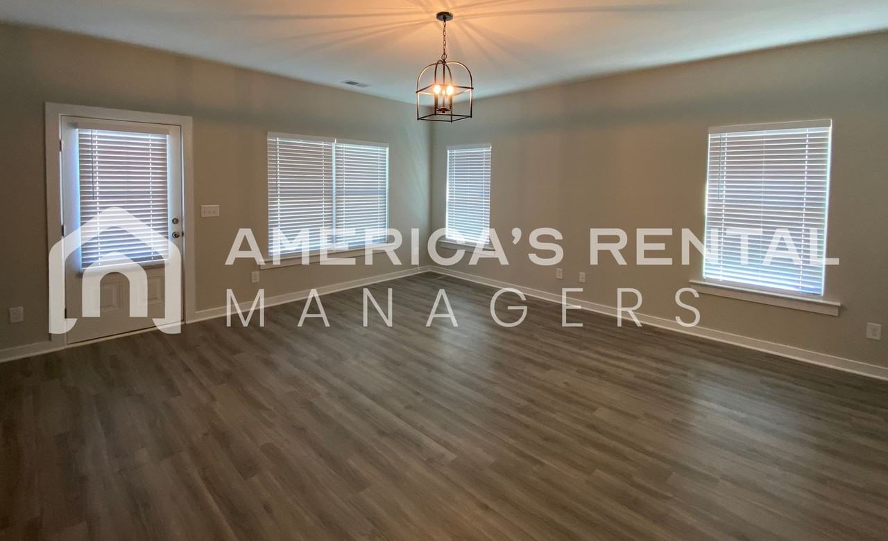 15650 Capstone Blvd - Photo 5 of 42