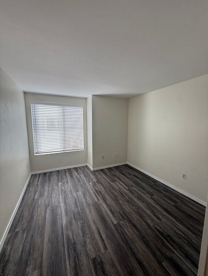 5715 Baltimore Dr #88 - Photo 4 of 10