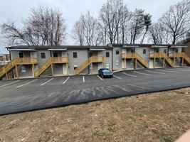 featured image of 4233 Brownsboro Rd