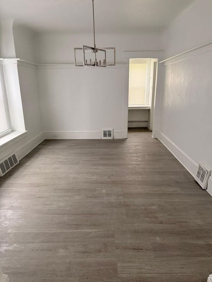 10814 Hull Ave - Photo 7 of 12