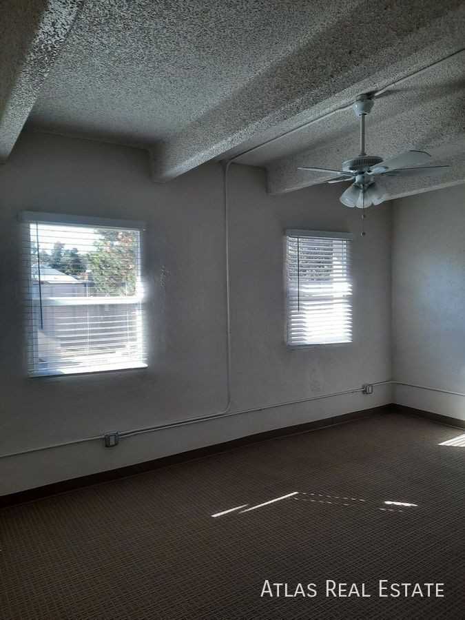 Julian Square - Photo 3 of 9