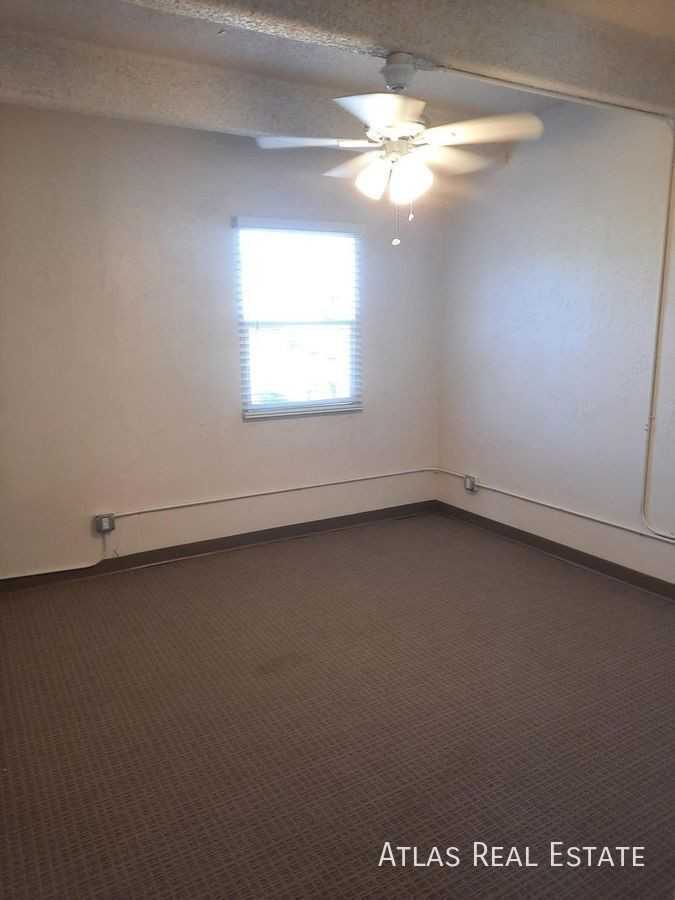 Julian Square - Photo 5 of 9