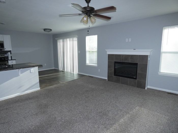 9455 N Baltimore Ave - Photo 3 of 15