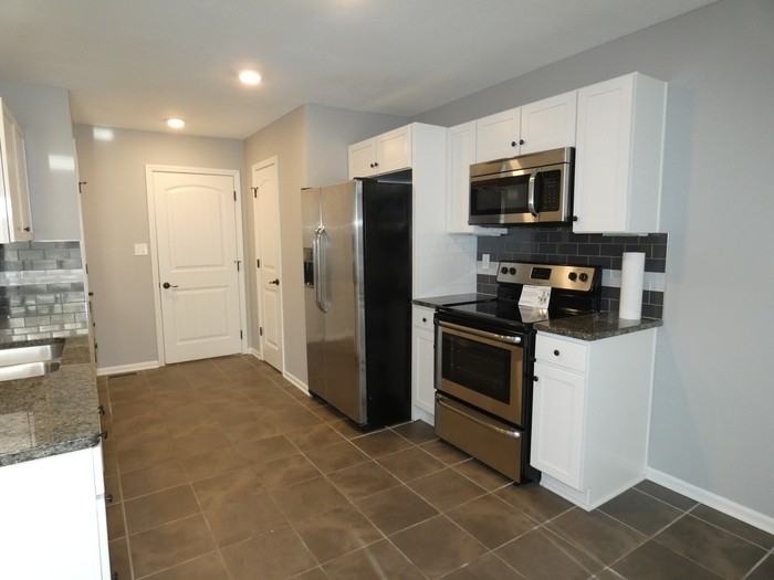 9455 N Baltimore Ave - Photo 6 of 15