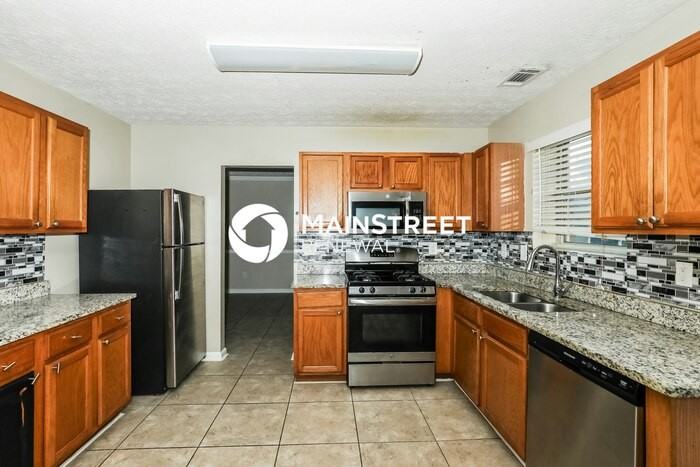 1496 Paladin Ct - Photo 5 of 18