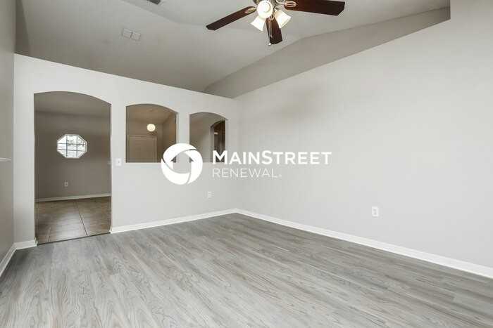 2708 Derby Dr - Photo 2 of 16