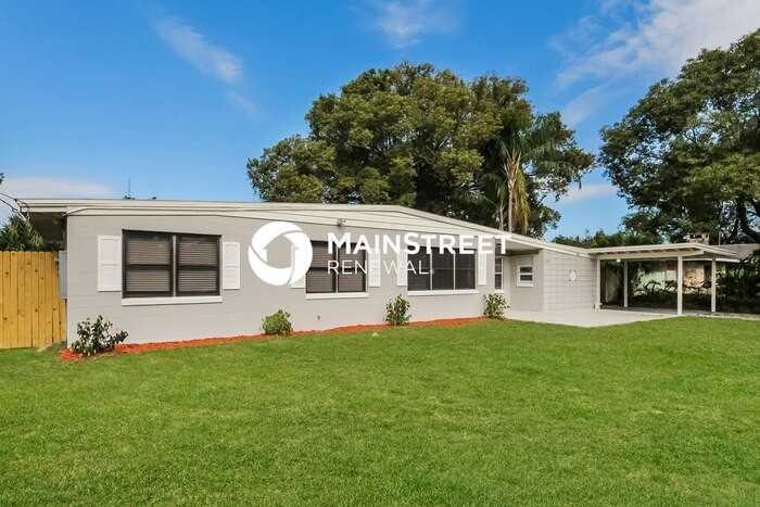 5719 Camellia Dr - Photo 3 of 16